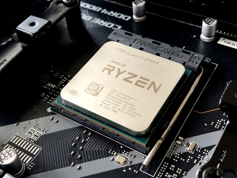 RTX 5060 搭載ゲーミングPCの内部構造とケーブルマネジメント